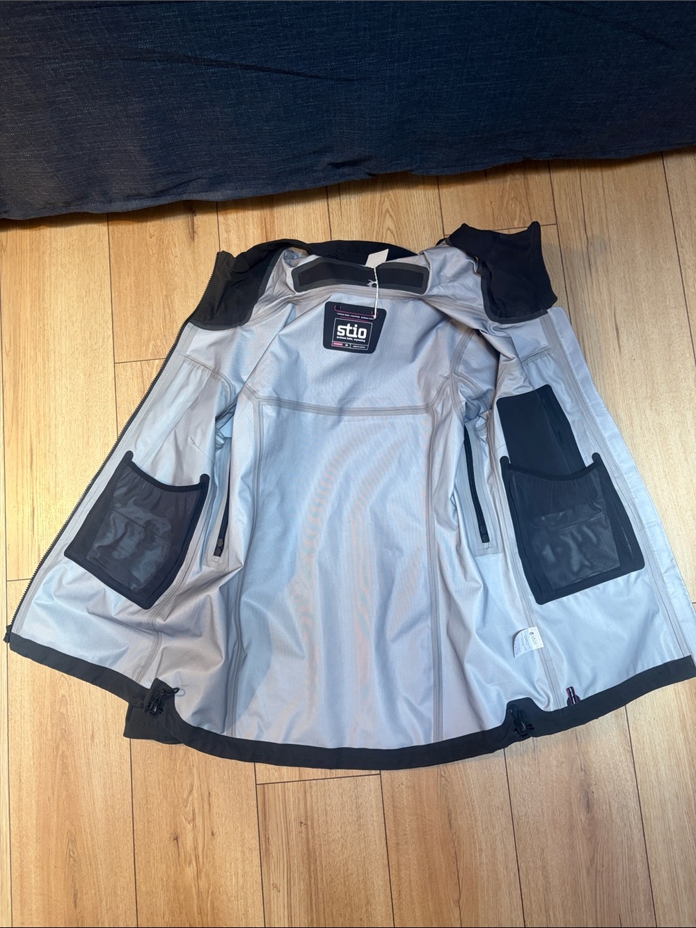 Stio Women’s Figment Ski jacket - Picture 2 of 5